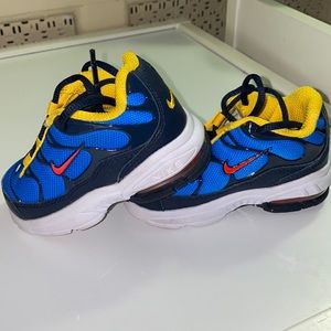 Toddler boy nike Sneakers  size 5C